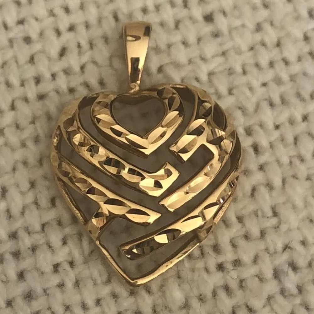 "Aloha" 14K gold heart pendant
